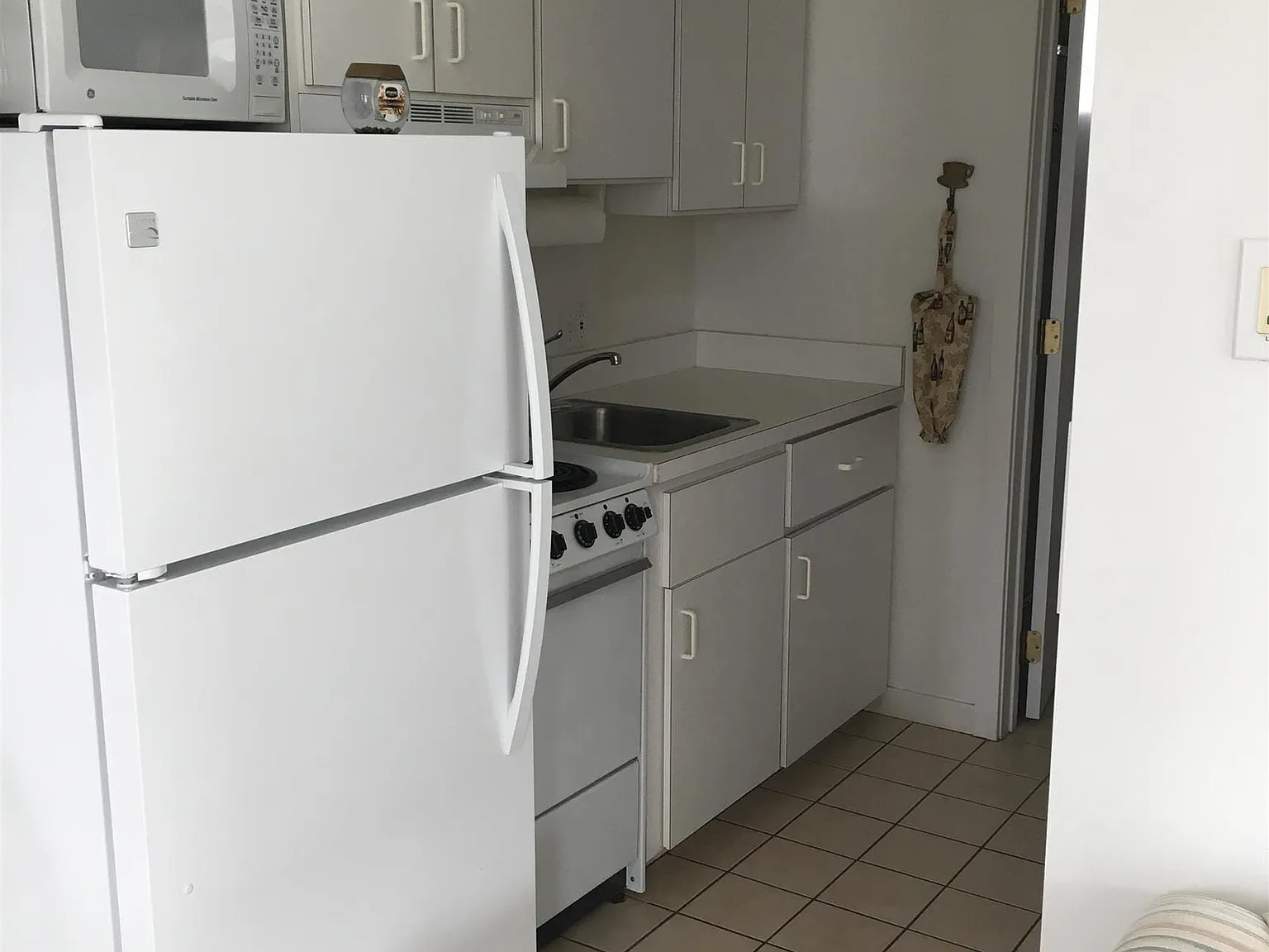 1 bed, 1.0 bath, $1,100 — Photo 4