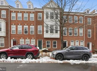 9522 Canonbury Sq, Fairfax, VA 22031