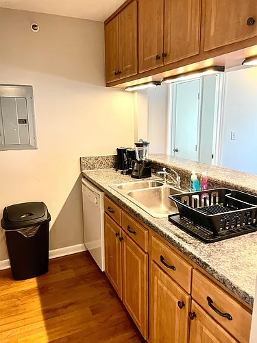 1221 University Ct Photo 1