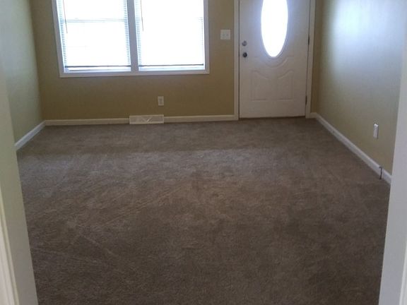 2nd image of 1917 Standish Pl