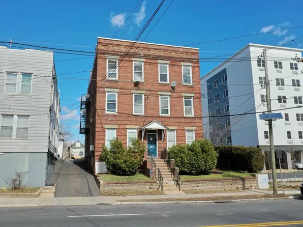 261 French St APT 12, New Brunswick, NJ 08901