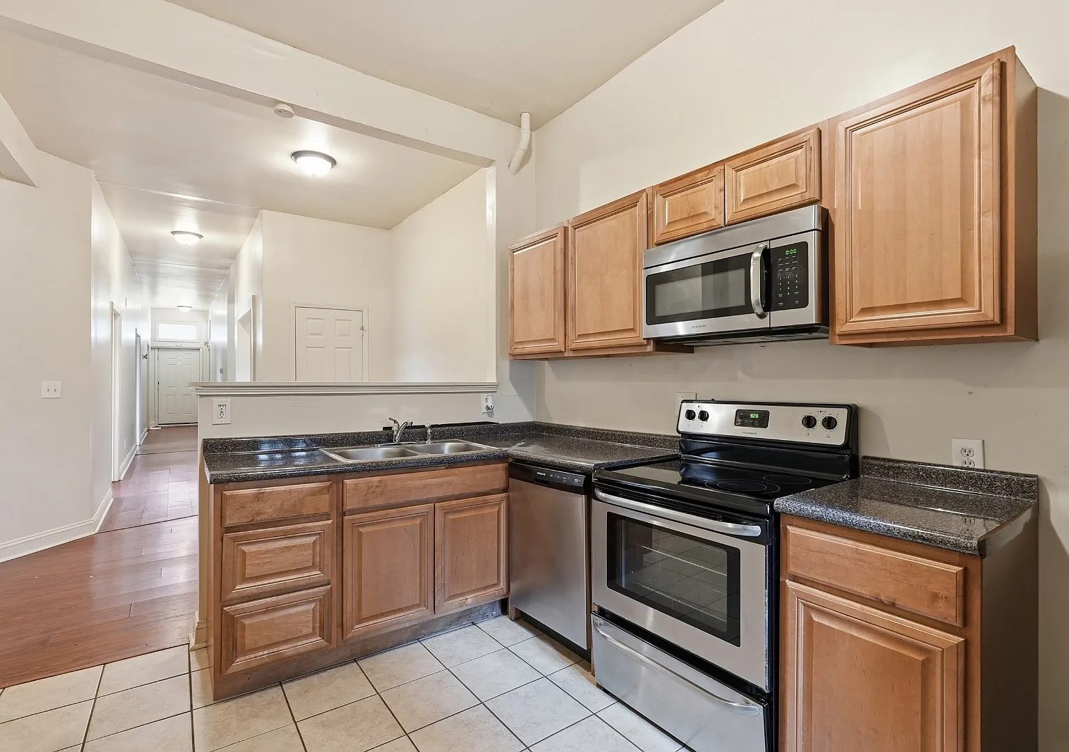 309 W 41st St - Unit D — Photo 2