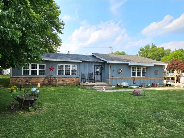 311 W 15th St, Georgetown, IL 61846