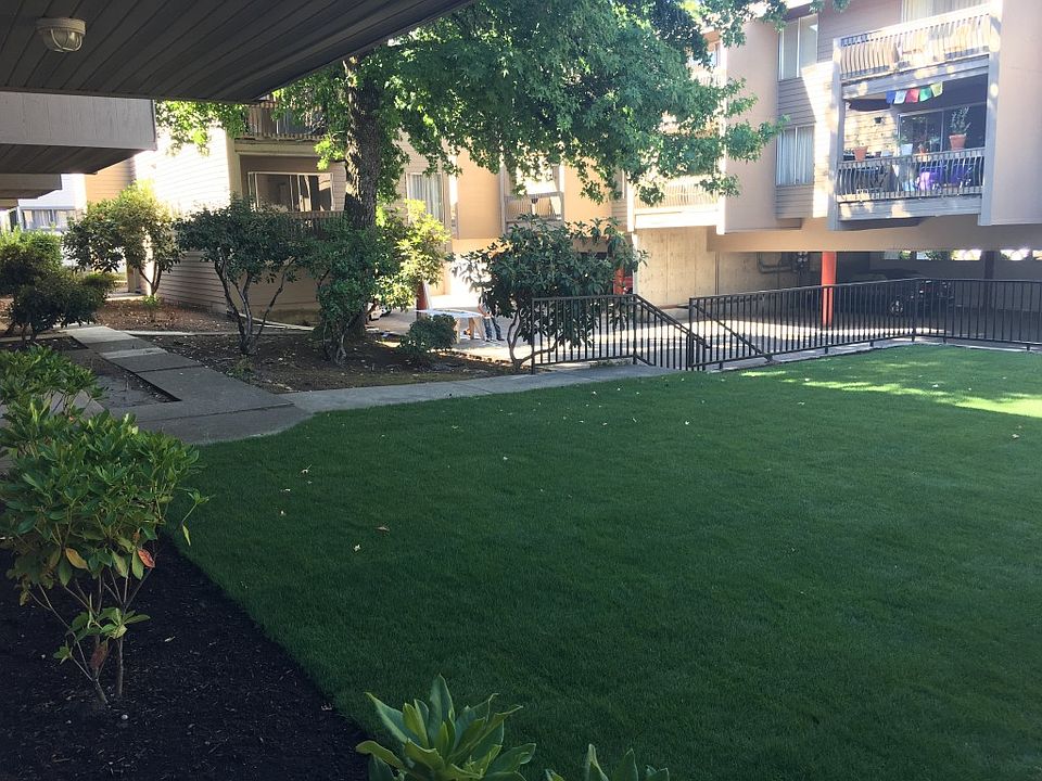 2nd image of 1255 Mill St APT 21