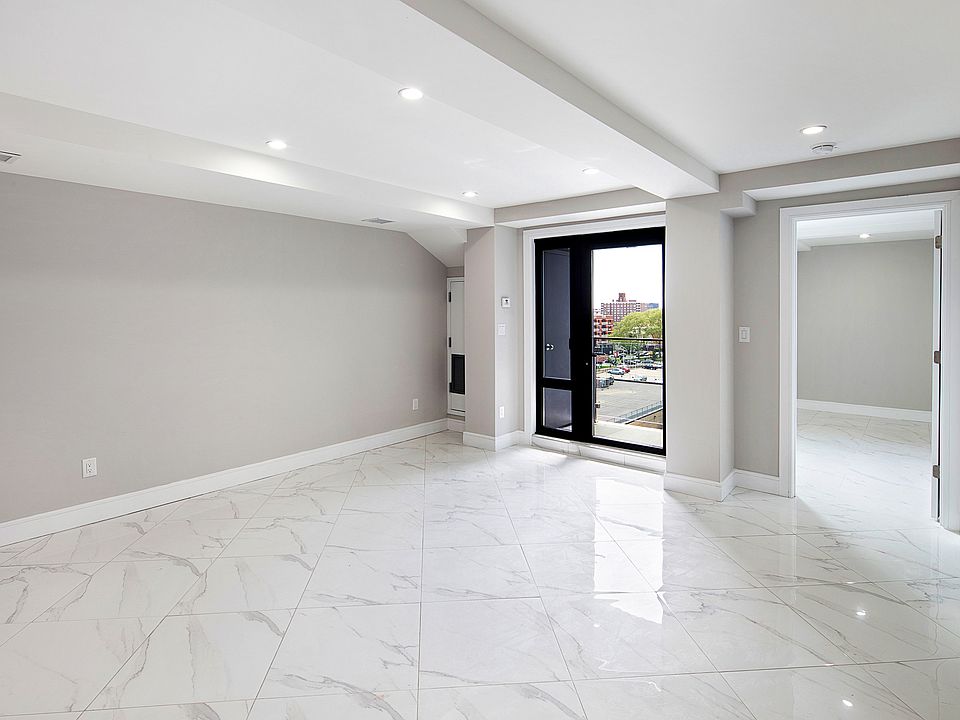 1st image of 17730 Wexford Ter APT 511