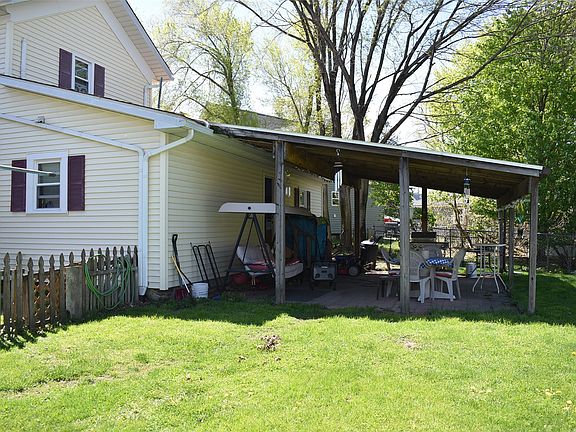 4th image of 10066 Sampson Ave