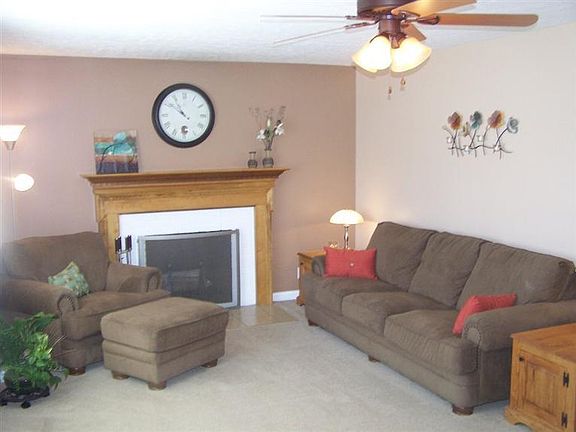 2nd image of 2565 Vayview Dr