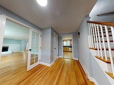5th image of 52 Eldred St