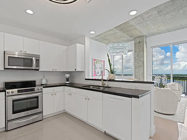 300 S Australian Ave #1608 — Photo 8