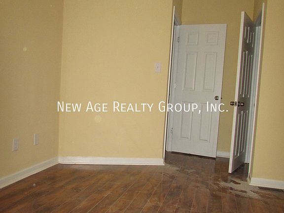 5th image of 4011 Green St APT 1