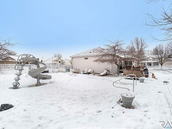 5th image of 5200 S Sawgrass Cir