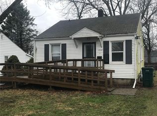 1091 N Oakcrest Ave, Decatur, IL 62522