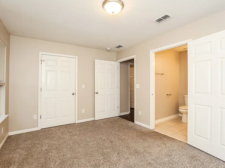 3747 Peachtree St — Photo 9
