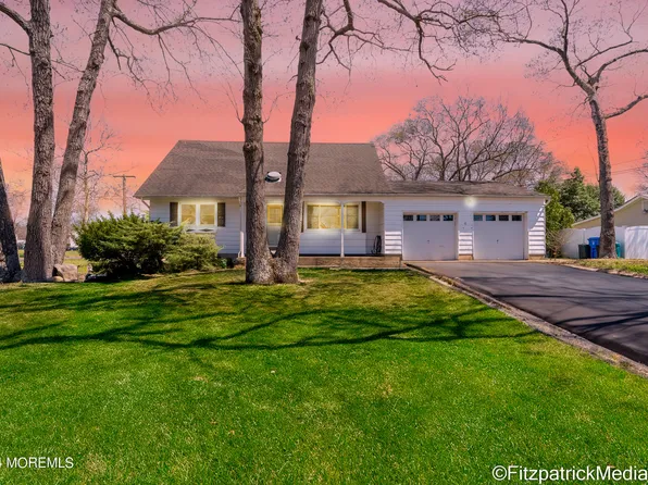 85 Beechtree Drive, Toms River, NJ 08753