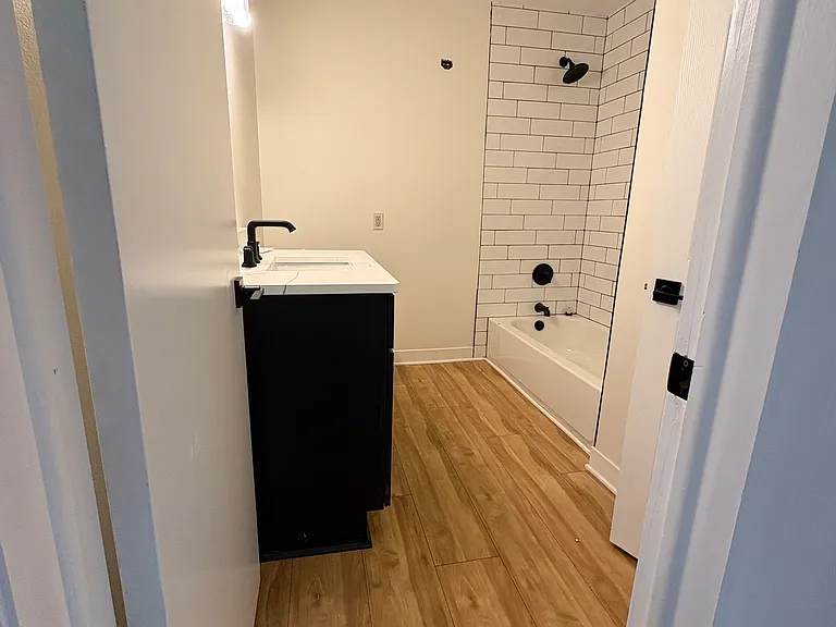 1154 E Singer Cir #4 — Photo 8