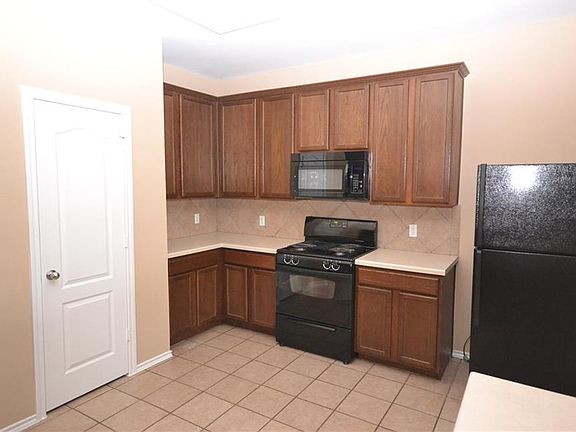 3rd image of 2108 Mir Woods Dr