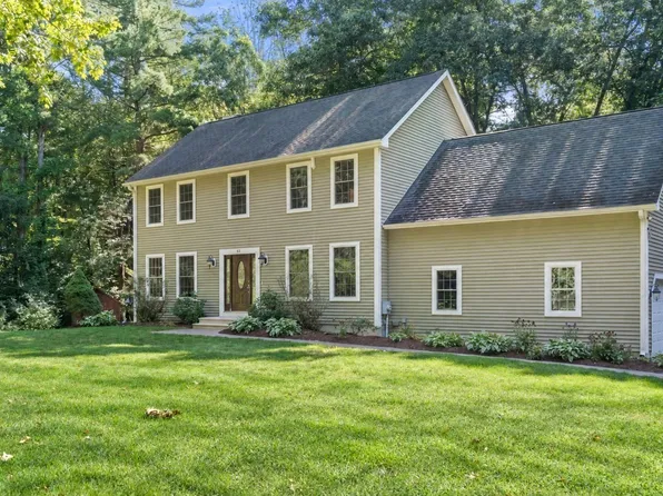 53 E Baylies Rd, Charlton, MA 01507