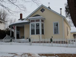 507 E B St, Iron Mountain, MI 49801