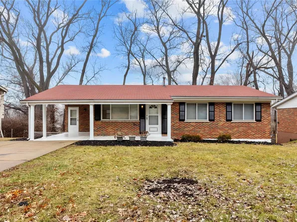 8423 Hawkesbury Dr, Saint Louis, MO 63121