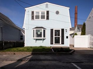 29 Rock St, Bristol, RI 02809
