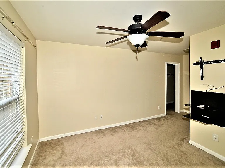 630 Raphael Pl — Photo 7