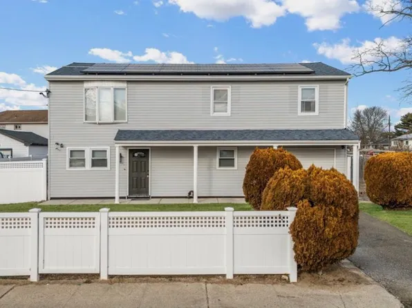 55 Schleigel Blvd Floor 1, Farmingdale, NY 11735