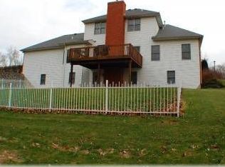 21 Fox Mill Dr, Maryville, IL