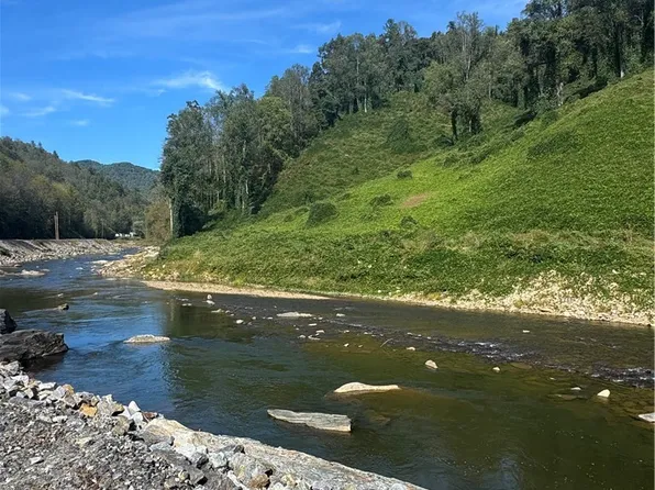 TBD US Highway 19W, Burnsville, NC 28714