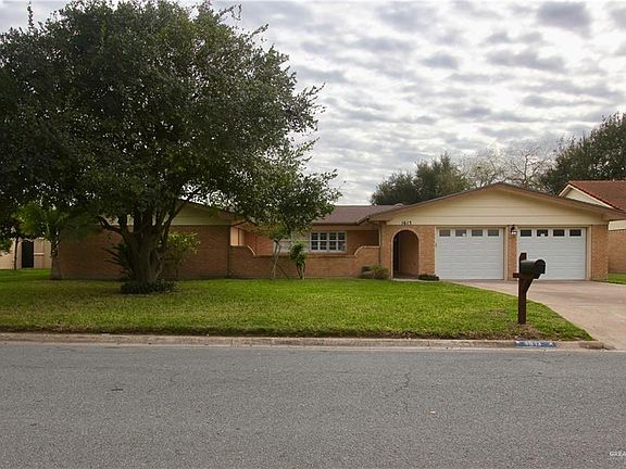 2nd image of 1613 Shasta Ave
