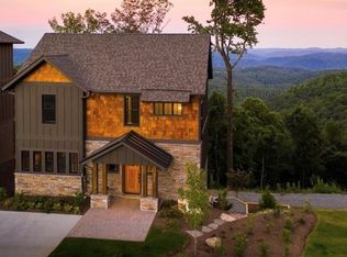 135 Westridge St, Boone, NC 28607