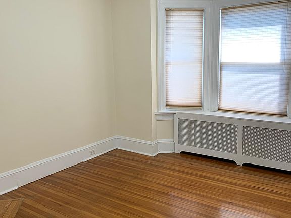 4th image of 23 Kendall Ave