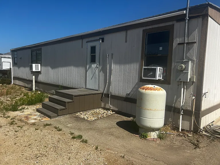 E Howe Rd — Photo 10