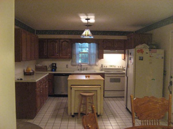 2nd image of 480 Judy Ave