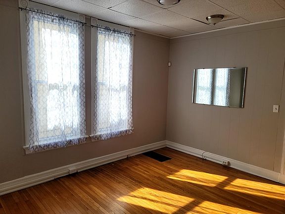 5th image of 8277 Anthony Wayne Ave