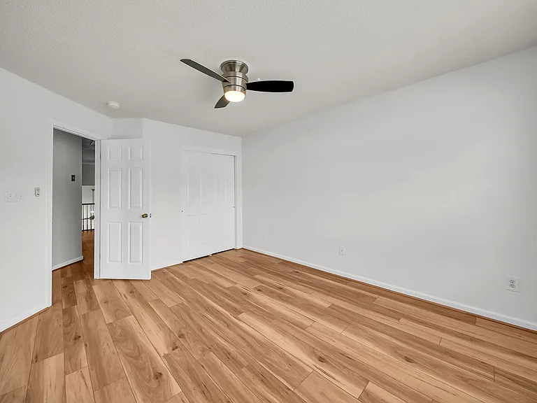 408 Holmes Blvd — Photo 44