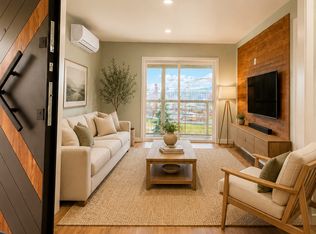 3265 N Interstate Ave APT 2, Portland, OR 97227