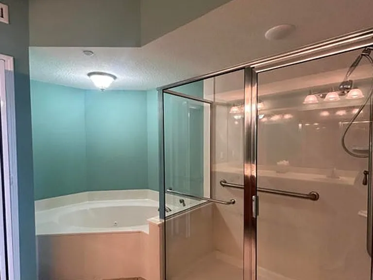 2400 Grandiflora Blvd #606 — Photo 16