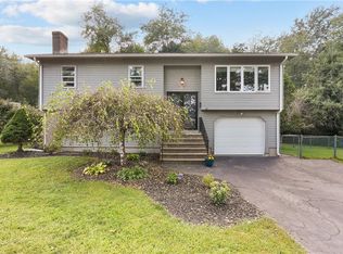 73 Tampa St, West Warwick, RI 02893