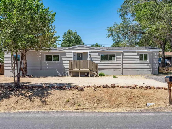 5867 Middle Fork Dr, Sun Valley, NV 89433