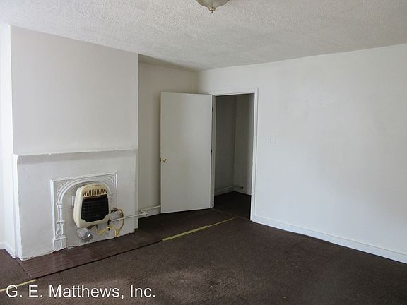 3rd image of 408 Byrne St