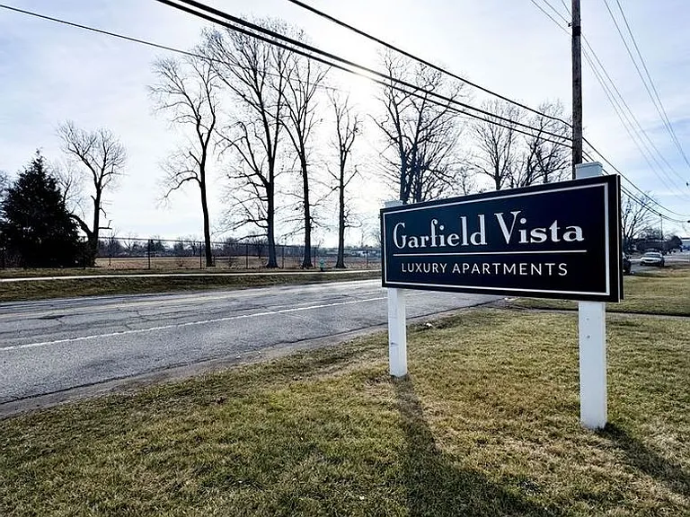 Garfield Vista Apartments — Photo 27
