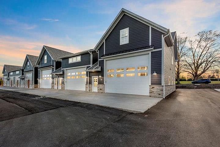 1st image of 836 S 18TH AVENUE #7