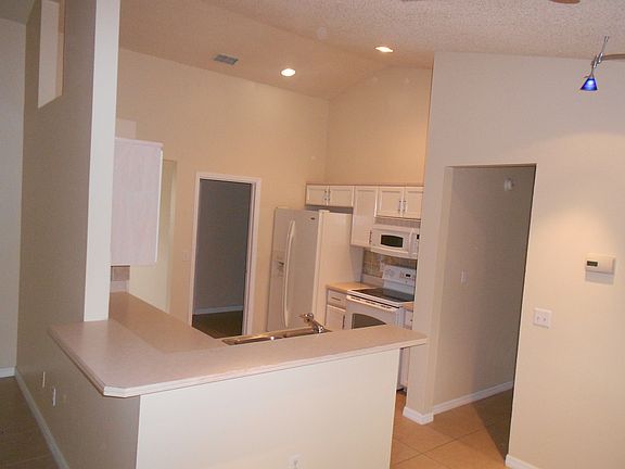 3rd image of 13153 Loblolly Ln