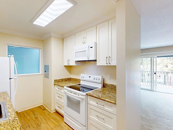 2nd image of 531 Alameda Del Prado #329