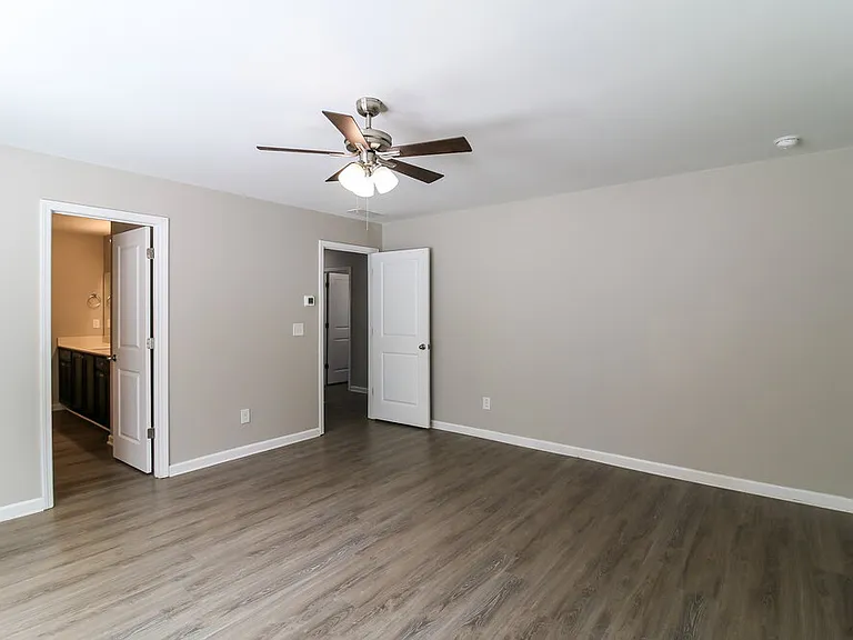 1091 Coldwater Dr — Photo 9