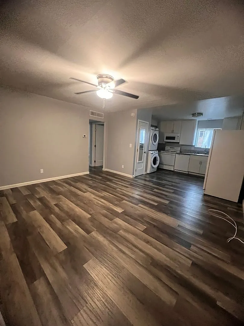 729 N. Floral St — Photo 3