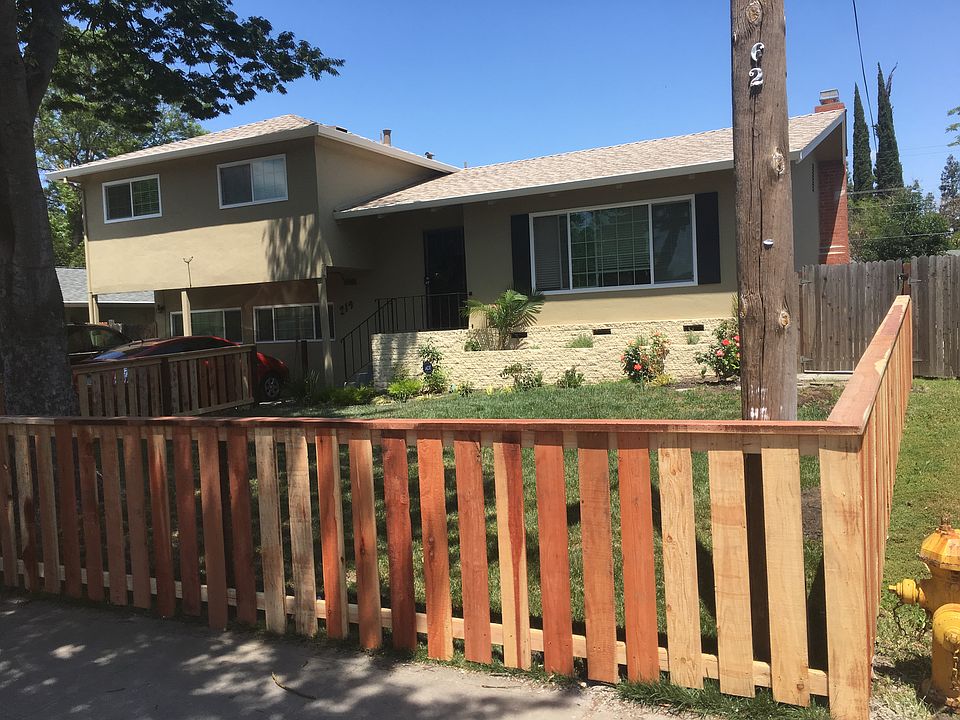 1st image of 219 Leslie Ave