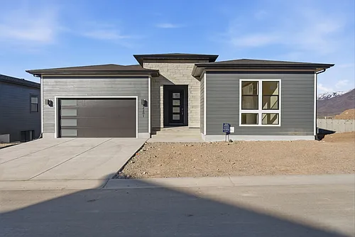 2201 Coyote Bend Way Photo 1