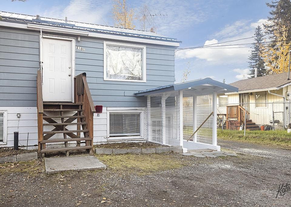 1st image of 2106 Blueberry St #2