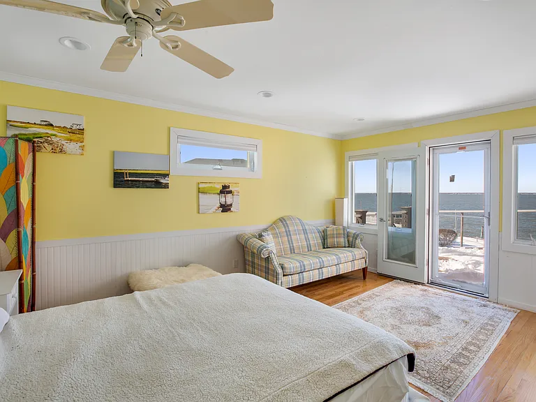 570 Dune Rd — Photo 16